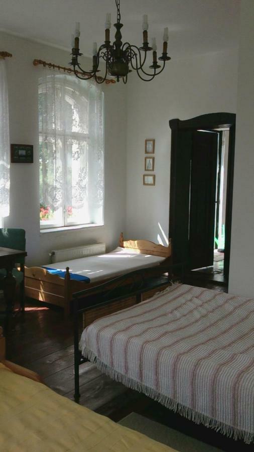 Dom Pod Orlimi Skalami - Blisko Zamku Czocha Apartment Lesna Ngoại thất bức ảnh