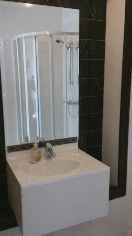 Dom Pod Orlimi Skalami - Blisko Zamku Czocha Apartment Lesna Ngoại thất bức ảnh