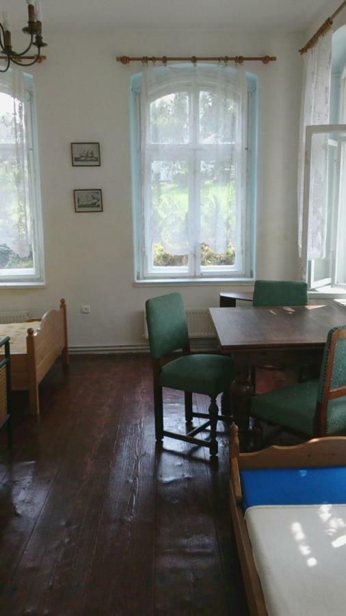 Dom Pod Orlimi Skalami - Blisko Zamku Czocha Apartment Lesna Ngoại thất bức ảnh