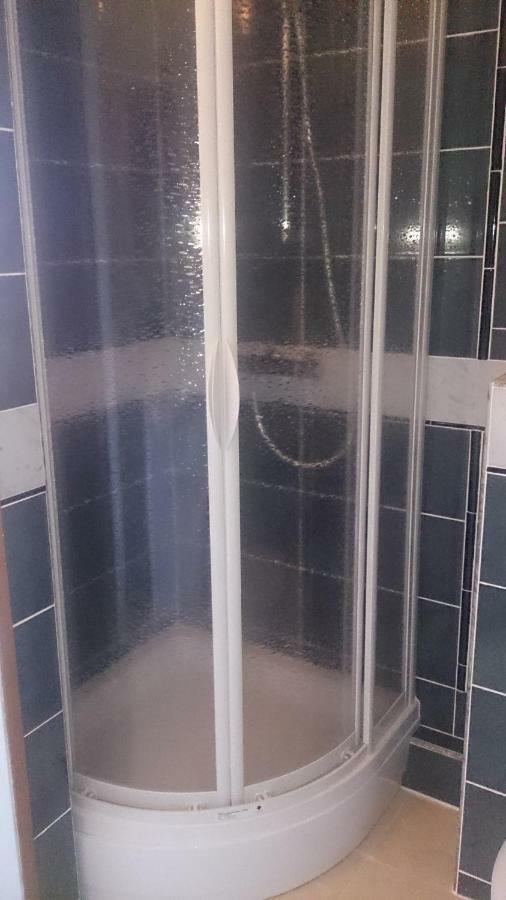 Dom Pod Orlimi Skalami - Blisko Zamku Czocha Apartment Lesna Ngoại thất bức ảnh