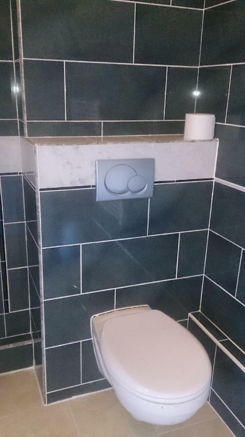 Dom Pod Orlimi Skalami - Blisko Zamku Czocha Apartment Lesna Ngoại thất bức ảnh